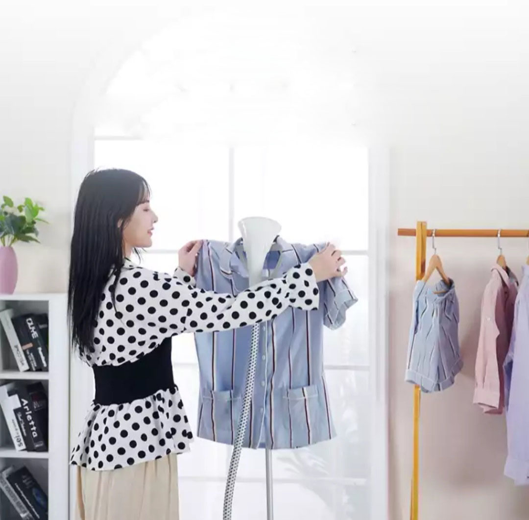 Garment ironing machine steam home lifting